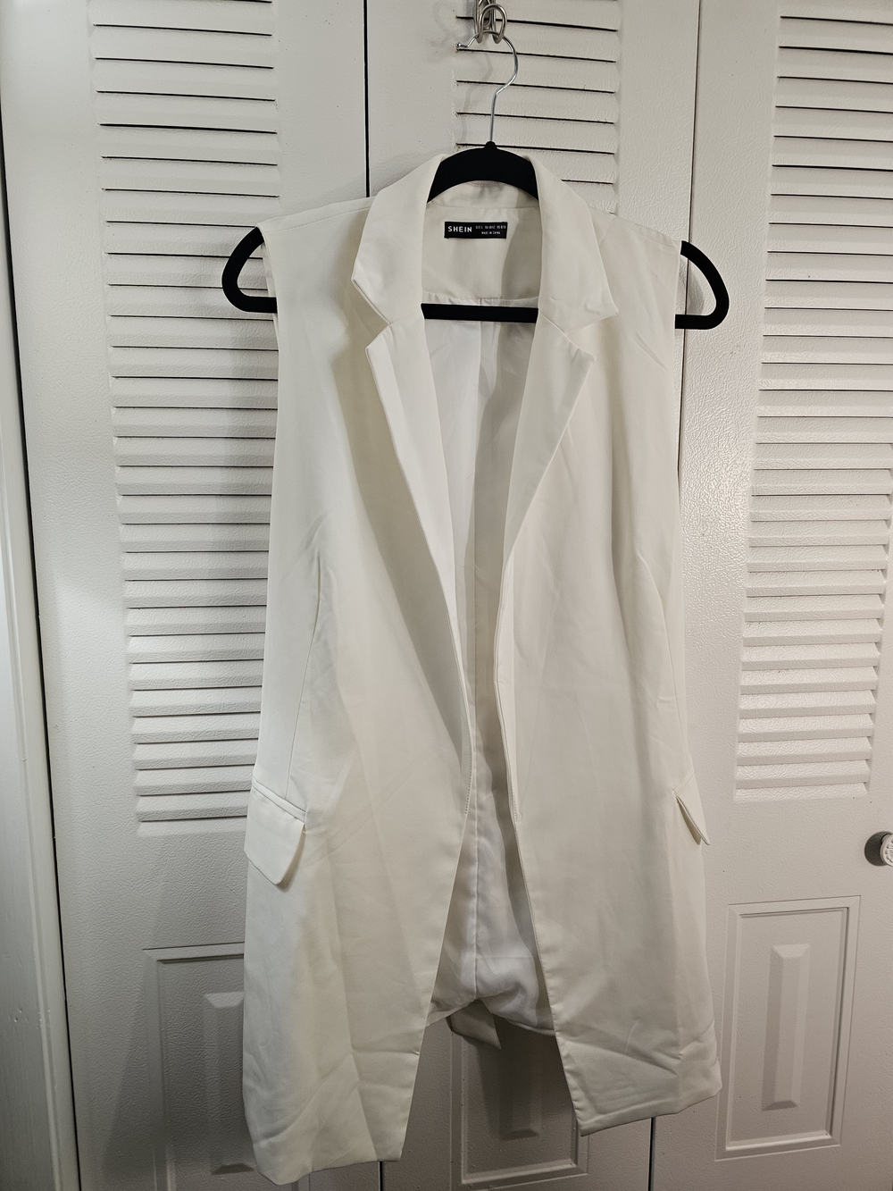 SHEIN Sleeveless Long Blazer Vest in White
